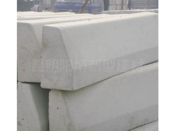 云南混凝土路沿石如何做好防水處理？ 